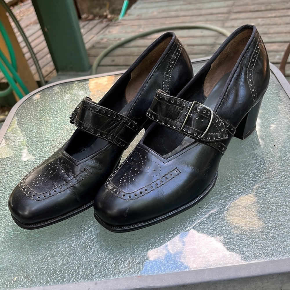 Vintage Red Cross Shoes Maryjanes